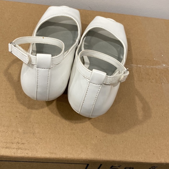 Girls shoes - Picture 3 of 4